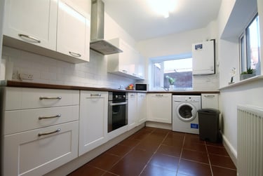 5 bed house, Warwick Street, Shieldfield, Newcastle, NE65AR - Image 2